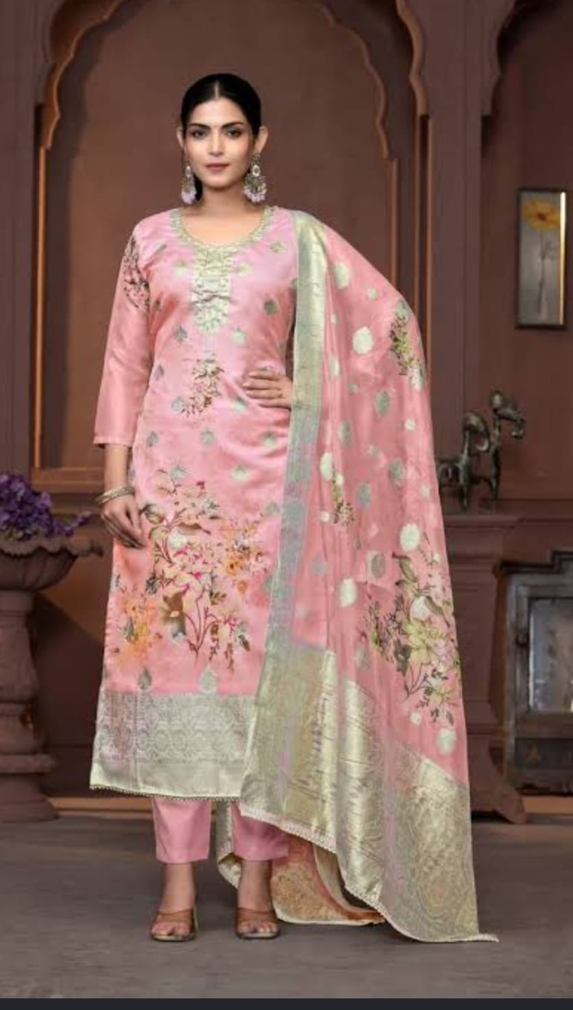 Salwar suit